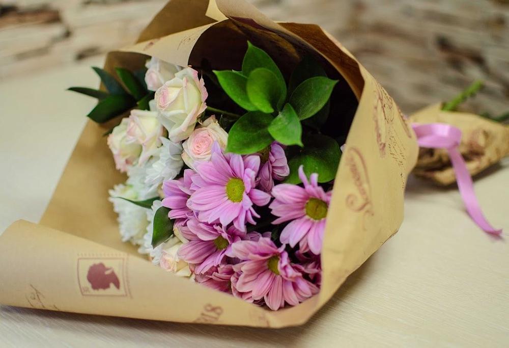 Букет цветов из: Розы и Хризантемы в Слюдянке