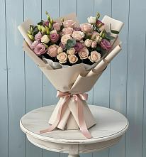 Букет цветов из:  Розы и Лизиантусы в Слюдянке