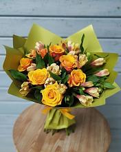 Букет цветов из:  Альстромерии и Розы в Слюдянке