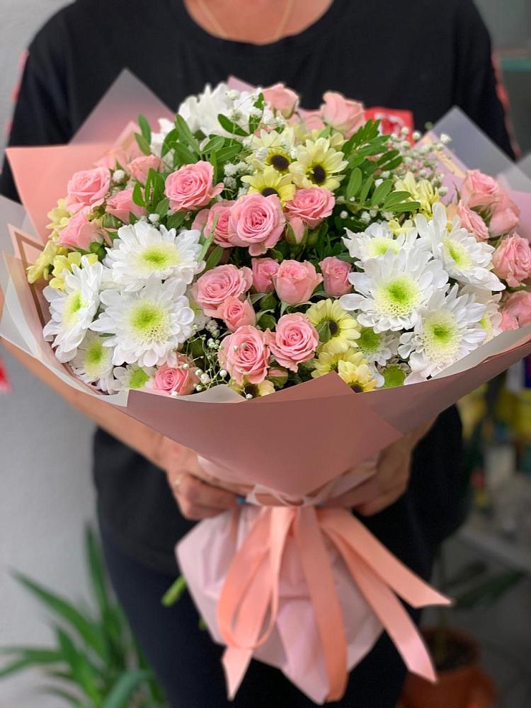 Букет цветов из: Розы и Хризантемы в Слюдянке