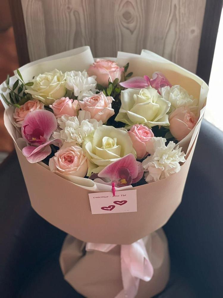 Букет цветов из: Орхидеи, Розы и Гвоздики в Слюдянке