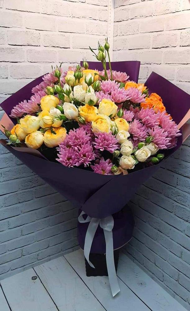 Букет цветов из: Хризантемы и Розы в Слюдянке