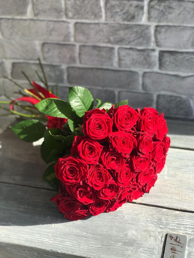 Букет Красные розы Фридом в Слюдянке