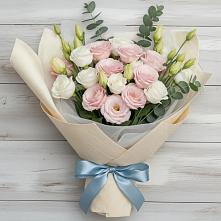 Букет цветов из:  Лизиантусы в Слюдянке