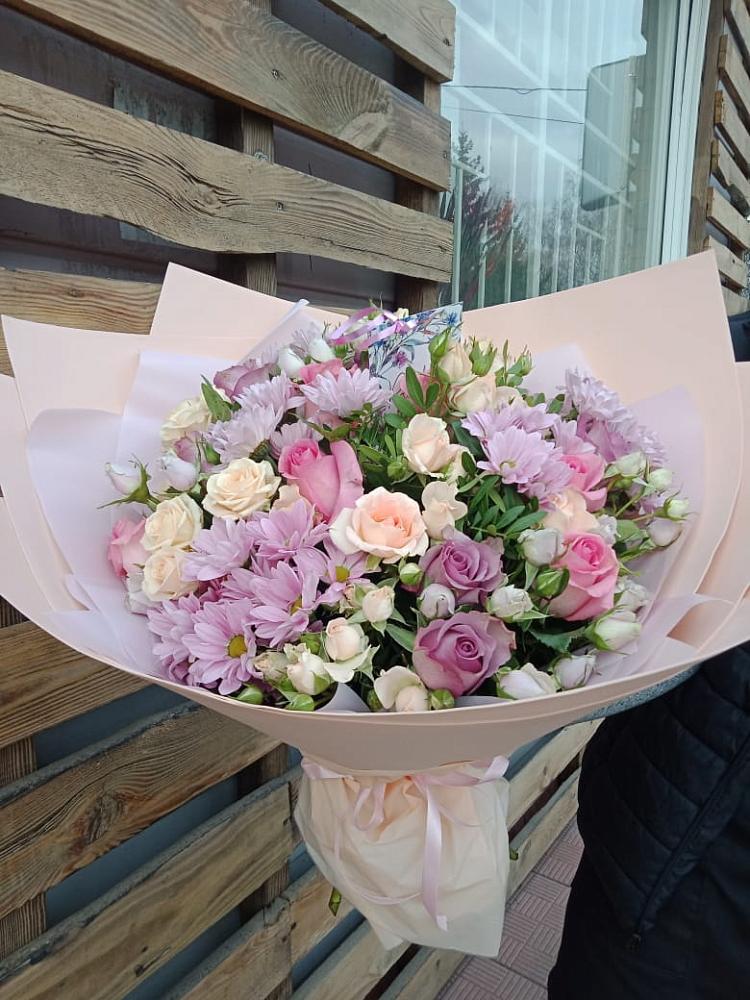 Букет цветов из: Розы и Хризантемы в Слюдянке