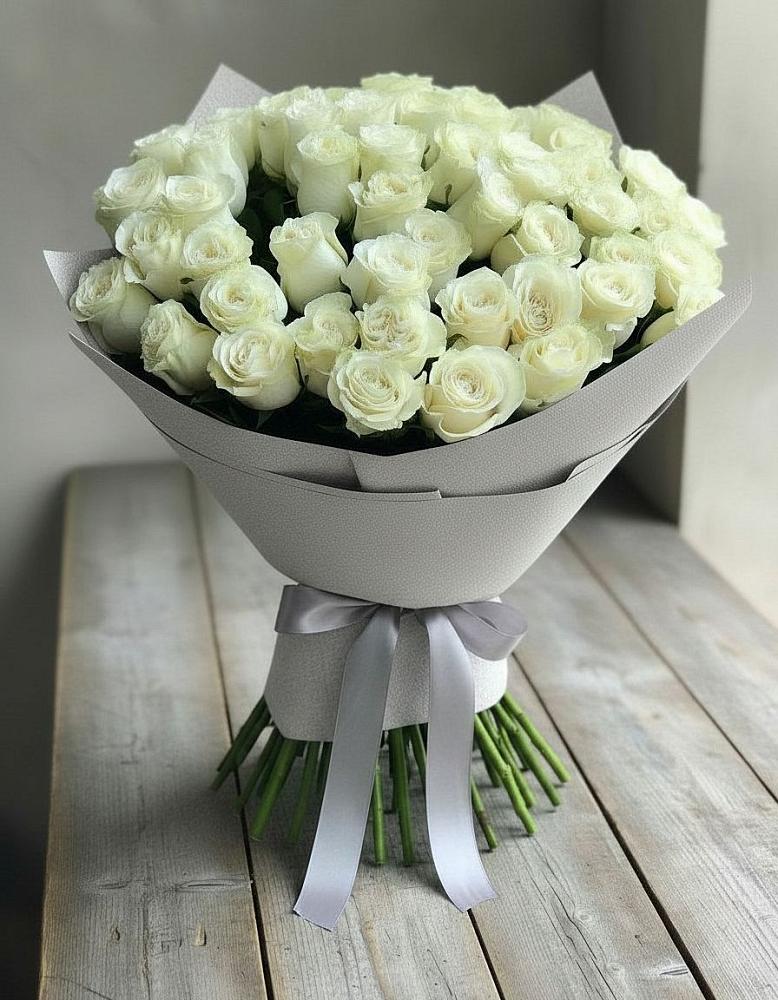 Букет 35 Белых роз в Слюдянке