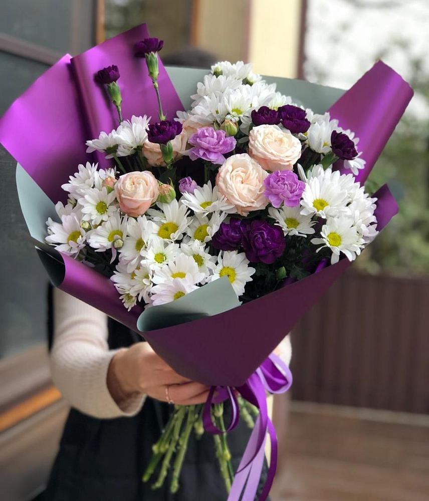 Букет цветов из: Хризантемы, Гвоздики и Розы в Слюдянке