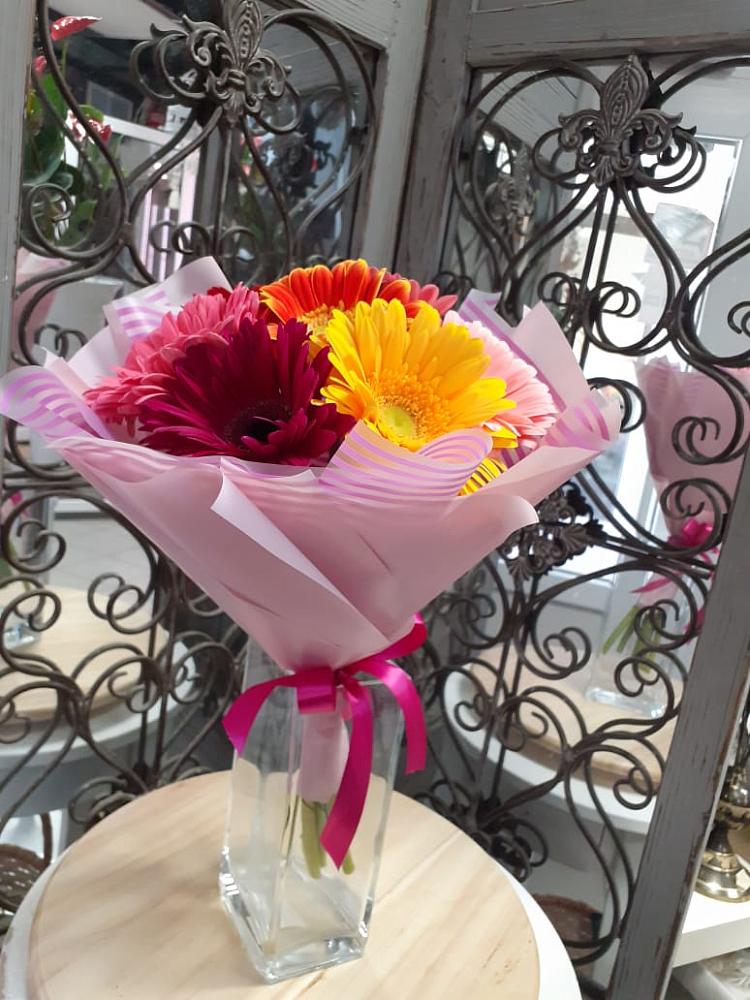 Букет цветов из: Герберы в Слюдянке