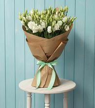 Букет цветов из:  Лизиантусы в Слюдянке