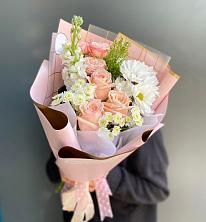Букет цветов из:  Хризантемы и Розы в Слюдянке