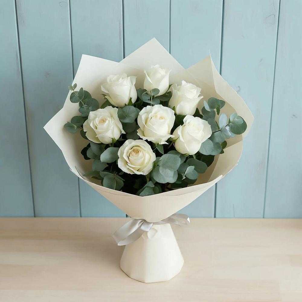 Букет Белые розы в Эвкалипте в Слюдянке