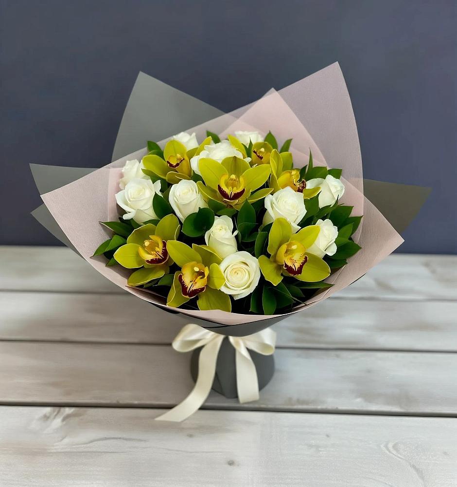 Букет цветов из: Орхидеи и Розы в Слюдянке