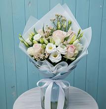 Букет цветов из:  Розы и Лизиантусы в Слюдянке