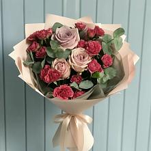 Букет цветов из:  Гвоздики и Розы в Слюдянке