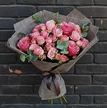 Букет цветов из:  Розы в Слюдянке