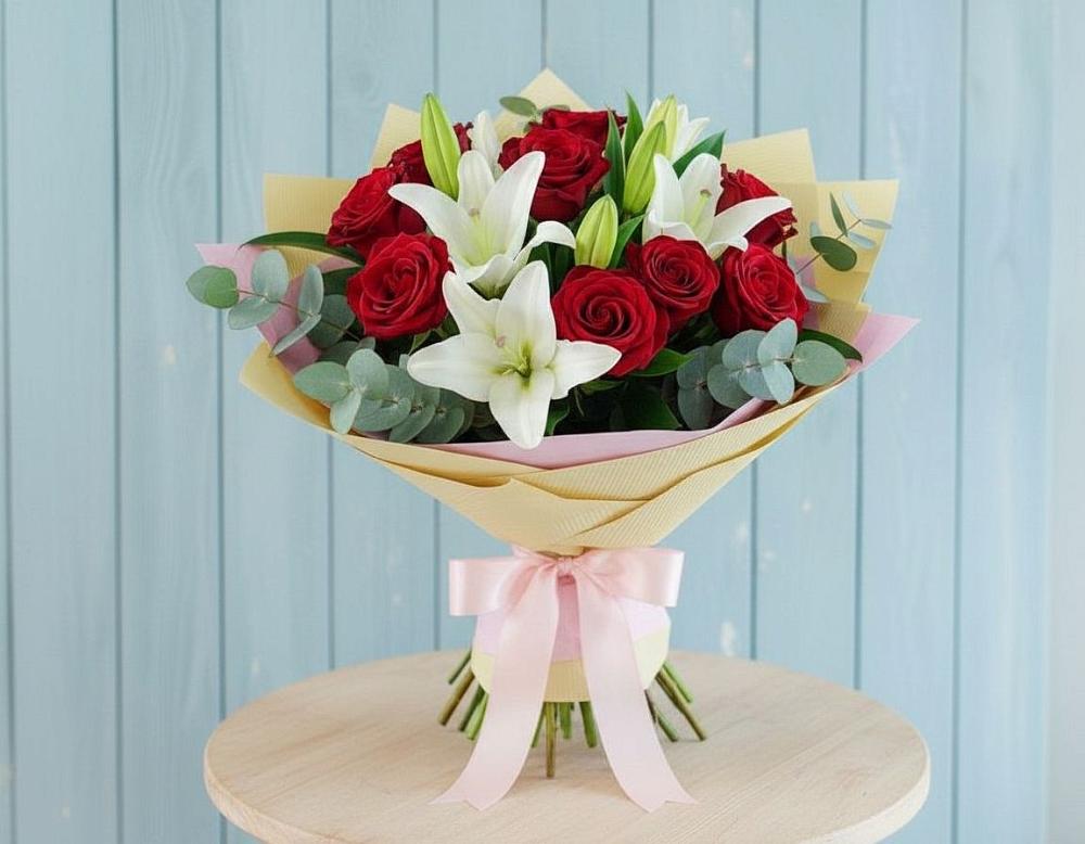 Букет цветов из: Лилии и Розы в Слюдянке